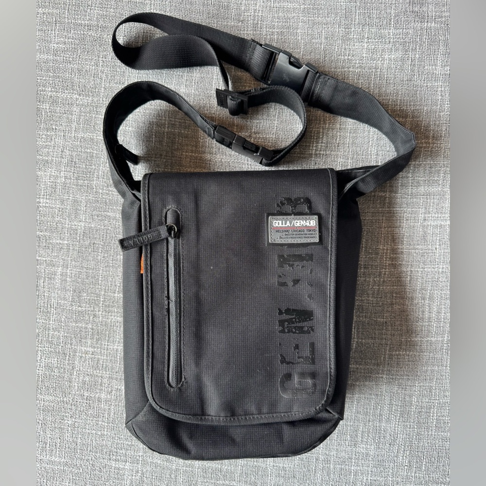 Black Crossbody Golla Camera Bag
